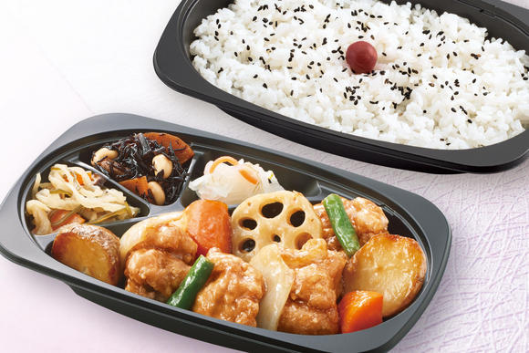 デリバリー1番人気の「鶏と野菜の黒酢あん弁当」.jpg